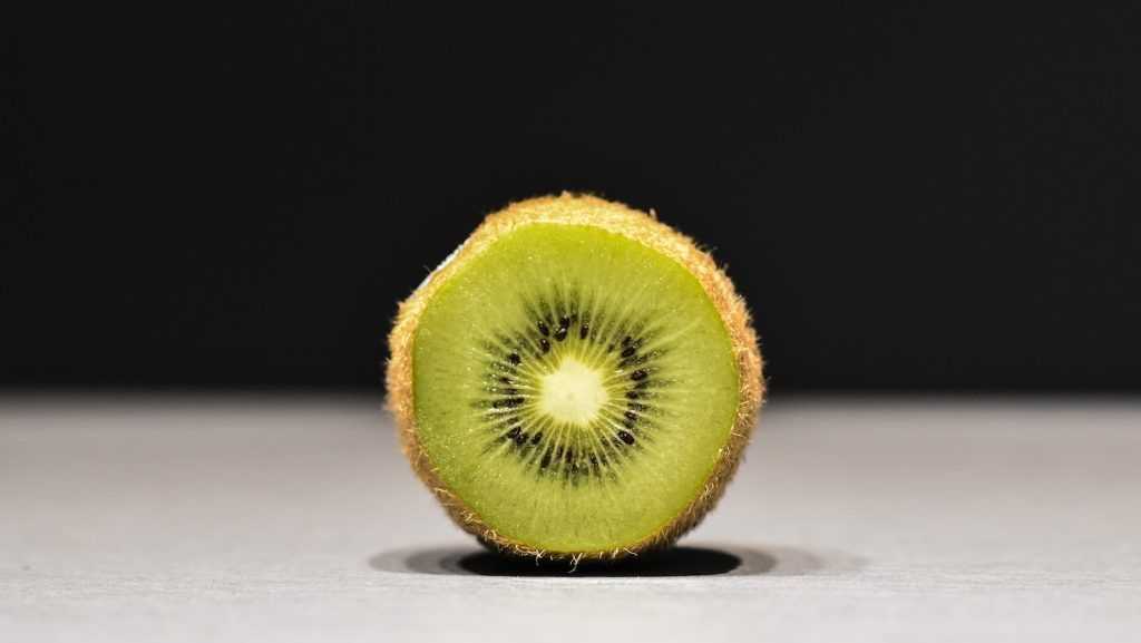 kiwi delt på midten